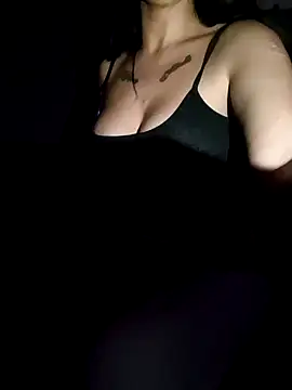 Snapshot of blowstarxxx chatting on 22, 11, 2025 blowstarxxx online show from 22, 11, 2025