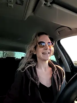 NaomiAndFriends online show from 7, 3, 2025