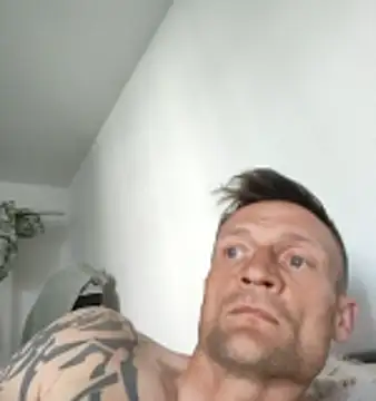 Snapshot of GermanBigDream chatting on 25, 4, 2026 GermanBigDream online show from 25, 4, 2026