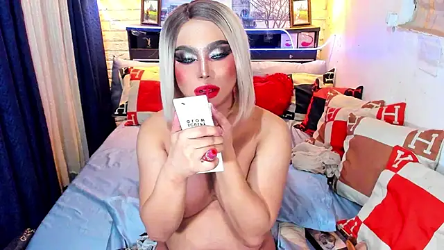 Snapshot of TsGoddessNhicolle chatting on 8, 11, 2025 TsGoddessNhicolle online show from 8, 11, 2025