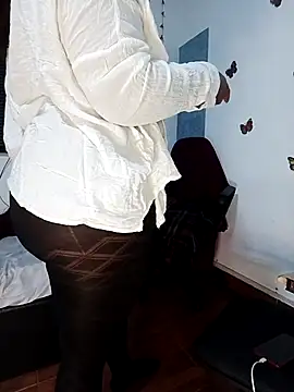 Snapshot of sharom_smith1 chatting on 23, 9, 2025 sharom smith1 online show from 23, 9, 2025