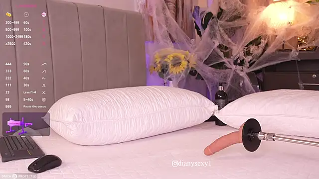 Snapshot of DianySexy chatting on 18, 10, 2025 DianySexy online show from 18, 10, 2025