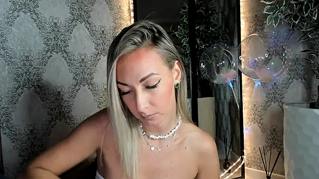 Snapshot of StarryHanna chatting on 17, 3, 2025 StarryHanna online show from 17, 3, 2025
