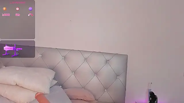 Snapshot of sophy_champagne chatting on 4, 3, 2025 sophy champagne online show from 4, 3, 2025