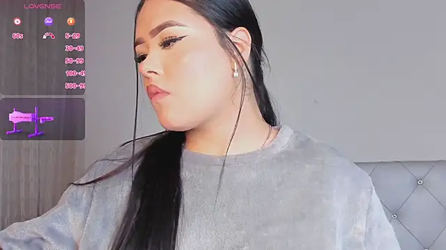 Snapshot of sophy_champagne chatting on 7, 3, 2025 sophy champagne online show from 7, 3, 2025