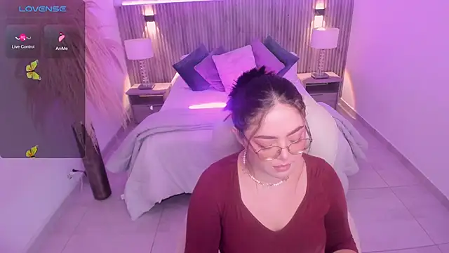 emmy walker online show from 24, 10, 2025