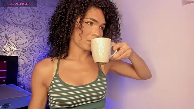 Snapshot of vennus1_ chatting on 9, 11, 2025 vennus1 online show from 9, 11, 2025