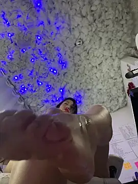 Snapshot of Natasha_boobs_latina chatting on 15, 1, 2025 Natasha boobs latina online show from 15, 1, 2025