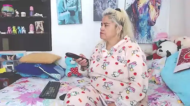 estrellita fugaz16x online show from 8, 2, 2025