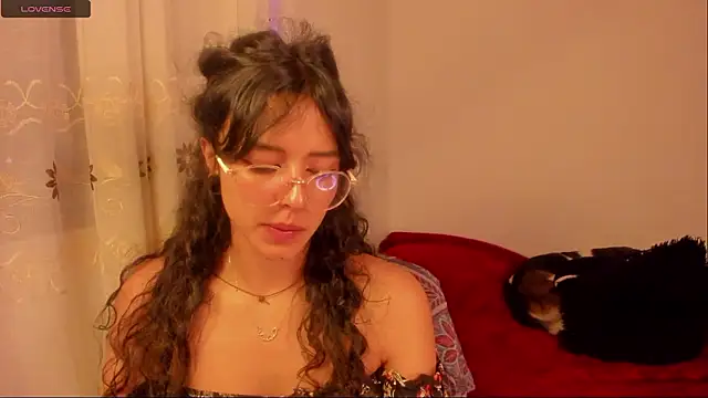 aluna 0310 online show from 2, 12, 2024