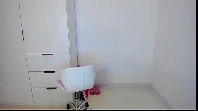 MiaStripDance online show from 12, 3, 2026