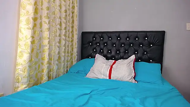 Snapshot of loveyouzahara2020 chatting on 2, 12, 2024 loveyouzahara2020 online show from 2, 12, 2024