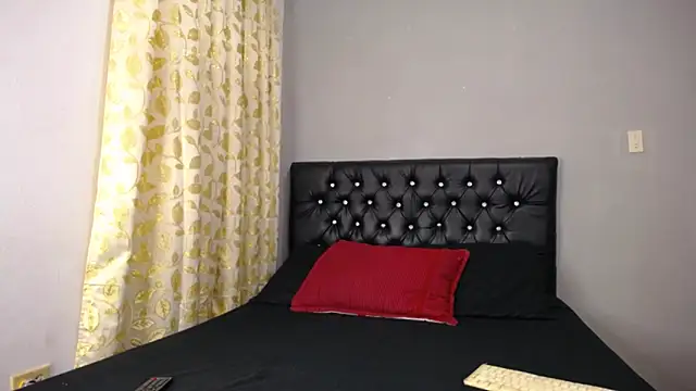 Snapshot of loveyouzahara2020 chatting on 13, 12, 2024 loveyouzahara2020 online show from 13, 12, 2024