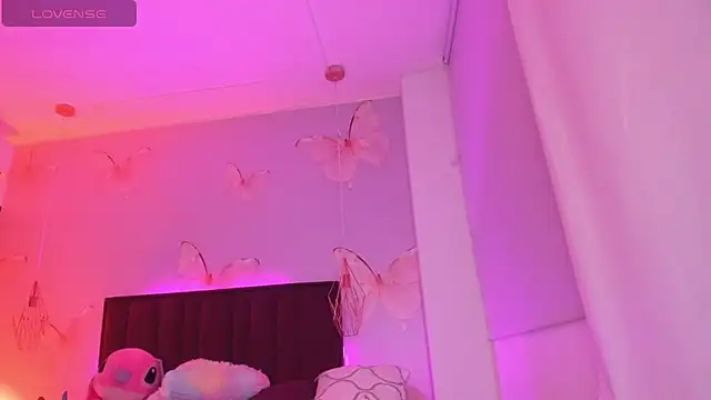 Snapshot of Vivi_prinncess chatting on 21, 9, 2025 Vivi prinncess online show from 21, 9, 2025