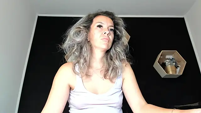 Snapshot of Alesys69 chatting on 8, 9, 2025 Alesys69 online show from 8, 9, 2025