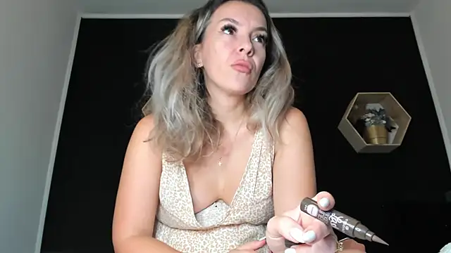 Snapshot of Alesys69 chatting on 13, 9, 2025 Alesys69 online show from 13, 9, 2025