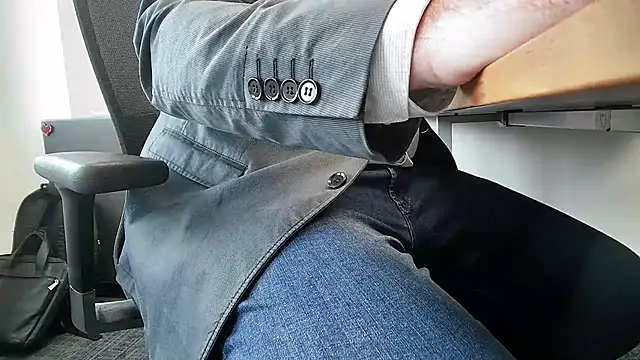 Snapshot of 69bezfleku chatting on 10, 12, 2024 69bezfleku online show from 10, 12, 2024