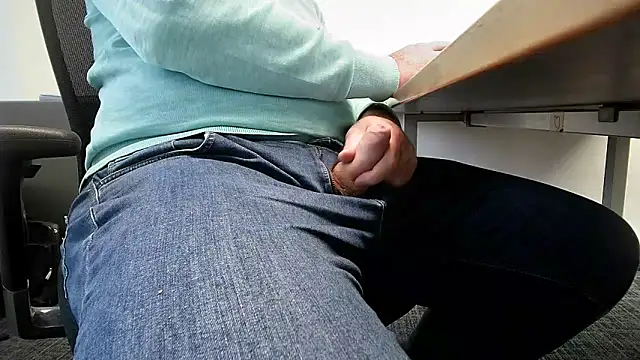 Snapshot of 69bezfleku chatting on 10, 3, 2025 69bezfleku online show from 10, 3, 2025