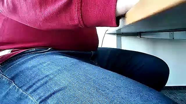 Snapshot of 69bezfleku chatting on 12, 3, 2025 69bezfleku online show from 12, 3, 2025