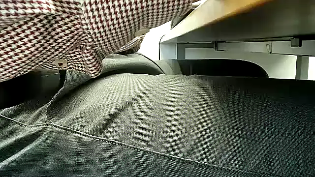 Snapshot of 69bezfleku chatting on 4, 12, 2025 69bezfleku online show from 4, 12, 2025