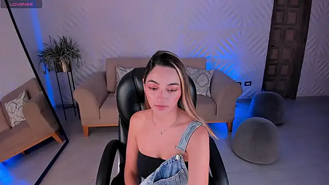 Snapshot of MelissaMoore_ chatting on 27, 1, 2025 MelissaMoore online show from 27, 1, 2025