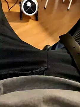 Snapshot of papiculo86 chatting on 22, 12, 2024 papiculo86 online show from 22, 12, 2024