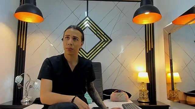 Leisygirl online show from 5, 2, 2026