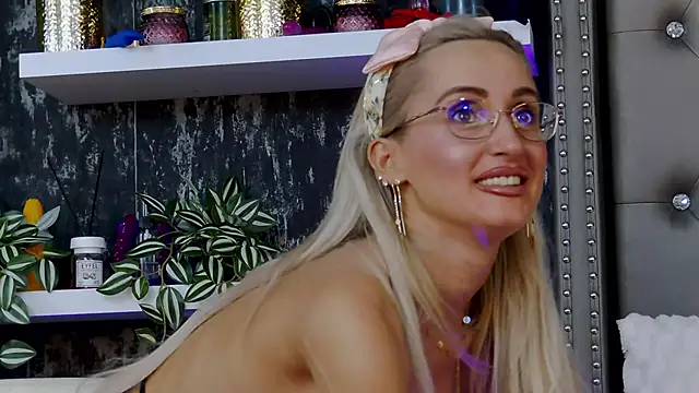 IsabelleEthan online show from 20, 3, 2025