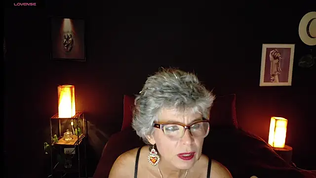 milfettefab online show from 17, 12, 2025