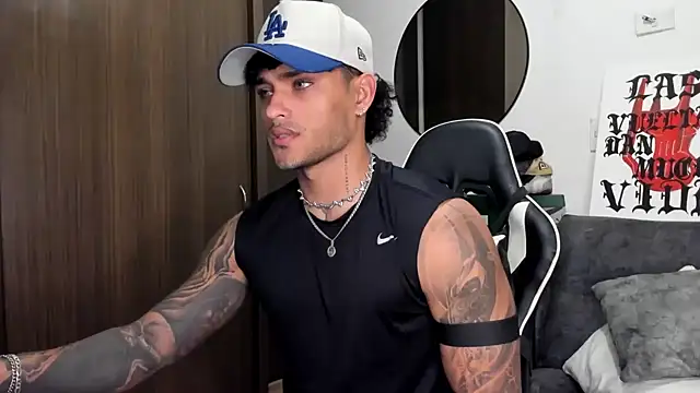 Alessandro Vanni online show from 12, 9, 2025