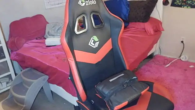 Snapshot of sugahfreeee chatting on 18, 12, 2025 sugahfreeee online show from 18, 12, 2025