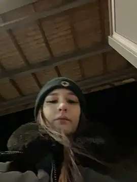 joanaelaa online show from 18, 2, 2025