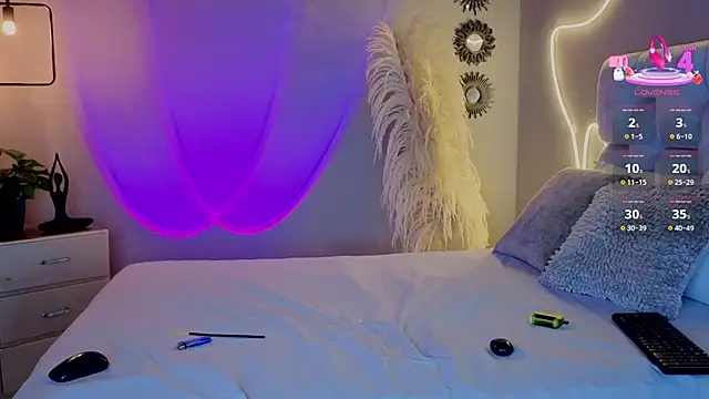 pamela reyes  online show from 25, 10, 2025