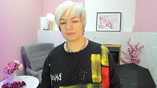 Snapshot of CarmenSoft chatting on 26, 10, 2025 CarmenSoft online show from 26, 10, 2025