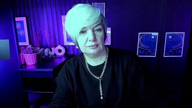 Snapshot of CarmenSoft chatting on 29, 11, 2025 CarmenSoft online show from 29, 11, 2025