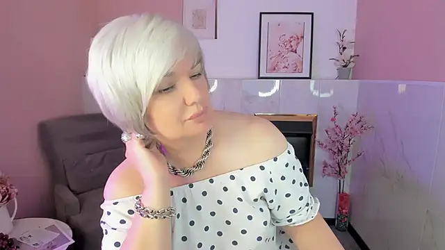Snapshot of CarmenSoft chatting on 23, 6, 2026 CarmenSoft online show from 23, 6, 2026