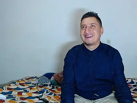 Snapshot of ares_sexxx chatting on 30, 12, 2024 ares sexxx online show from 30, 12, 2024