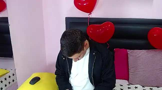 Snapshot of ares_sexxx chatting on 14, 2, 2025 ares sexxx online show from 14, 2, 2025