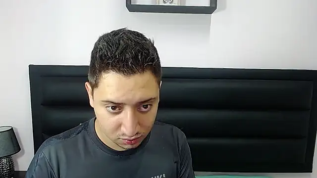 Snapshot of ares_sexxx chatting on 4, 3, 2025 ares sexxx online show from 4, 3, 2025