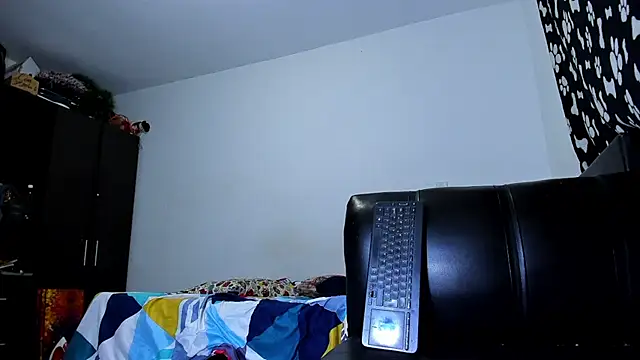 Snapshot of ares_sexxx chatting on 6, 11, 2025 ares sexxx online show from 6, 11, 2025