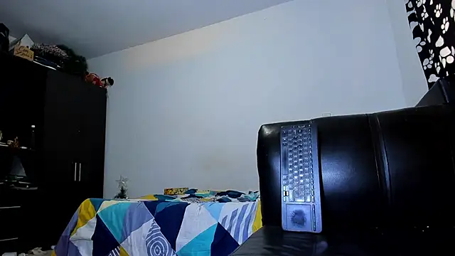 Snapshot of ares_sexxx chatting on 23, 11, 2025 ares sexxx online show from 23, 11, 2025