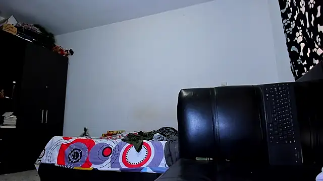 Snapshot of ares_sexxx chatting on 28, 11, 2025 ares sexxx online show from 28, 11, 2025