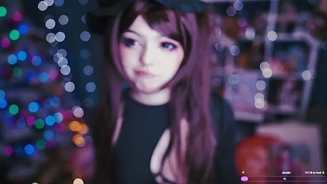 Snapshot of MadnessAlison chatting on 3, 12, 2025 MadnessAlison online show from 3, 12, 2025