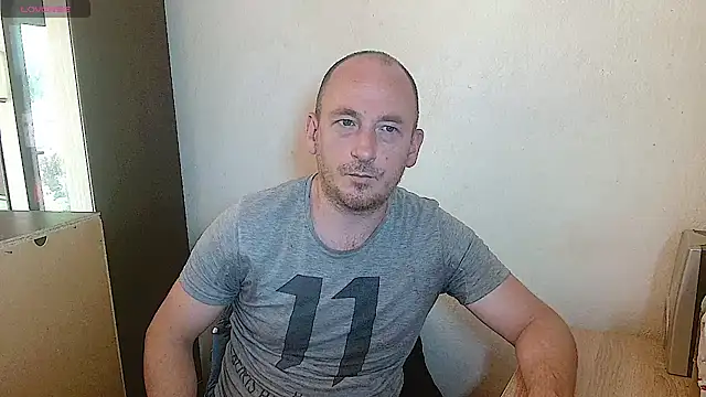 Snapshot of Johan___Barker chatting on 6, 5, 2026 Johan Barker online show from 6, 5, 2026