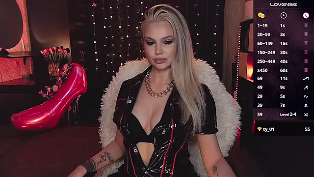 Snapshot of sunshine_vibes chatting on 8, 12, 2024 sunshine vibes online show from 8, 12, 2024