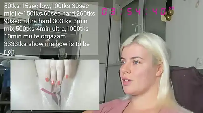 Snapshot of queenofthenighttt chatting on 5, 12, 2024 queenofthenighttt online show from 5, 12, 2024