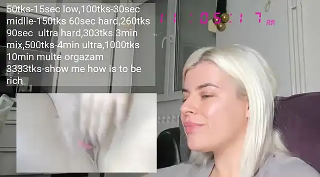 Snapshot of queenofthenighttt chatting on 10, 12, 2024 queenofthenighttt online show from 10, 12, 2024