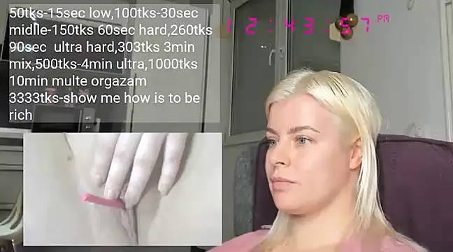 Snapshot of queenofthenighttt chatting on 18, 12, 2024 queenofthenighttt online show from 18, 12, 2024