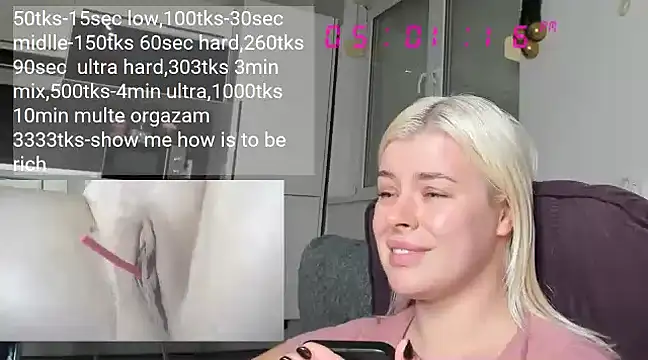 Snapshot of queenofthenighttt chatting on 28, 12, 2024 queenofthenighttt online show from 28, 12, 2024