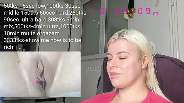 Snapshot of queenofthenighttt chatting on 5, 1, 2025 queenofthenighttt online show from 5, 1, 2025